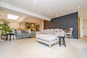 Photo 31- click for photo gallery